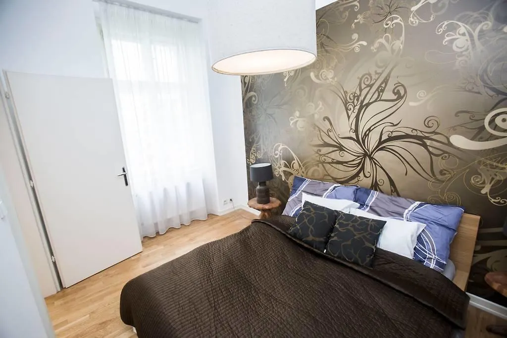 Quiet Apartment With Balcony Charles Bridge Prag 0*,  Tschechische Republik