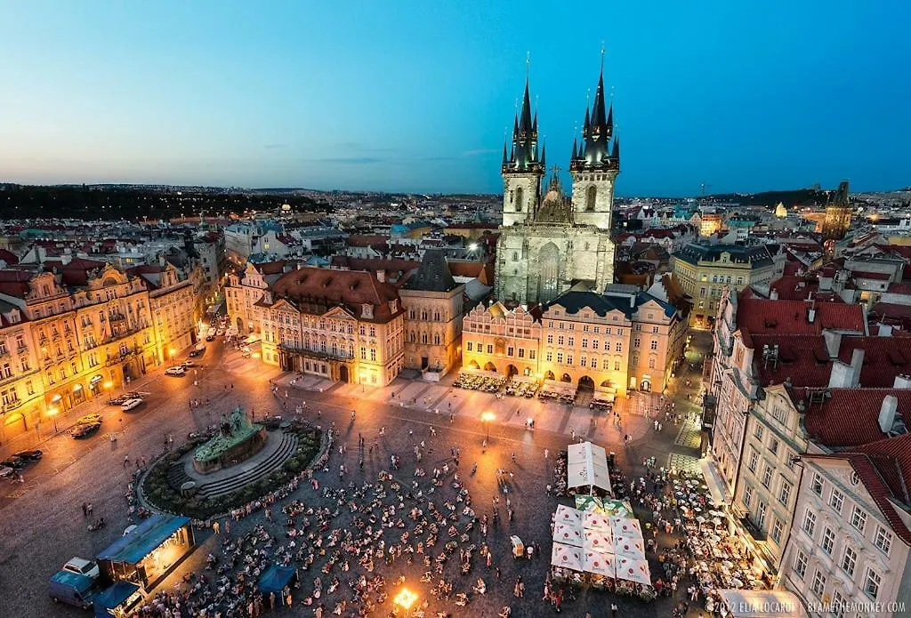 Quiet Apartment With Balcony Charles Bridge Praga