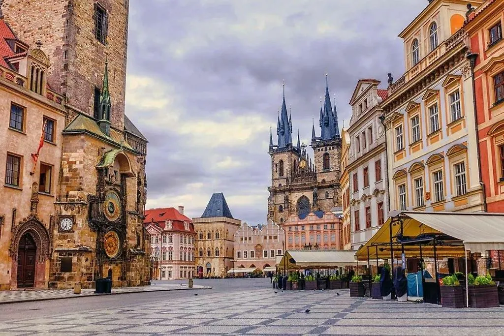 Quiet Apartment With Balcony Charles Bridge Praga